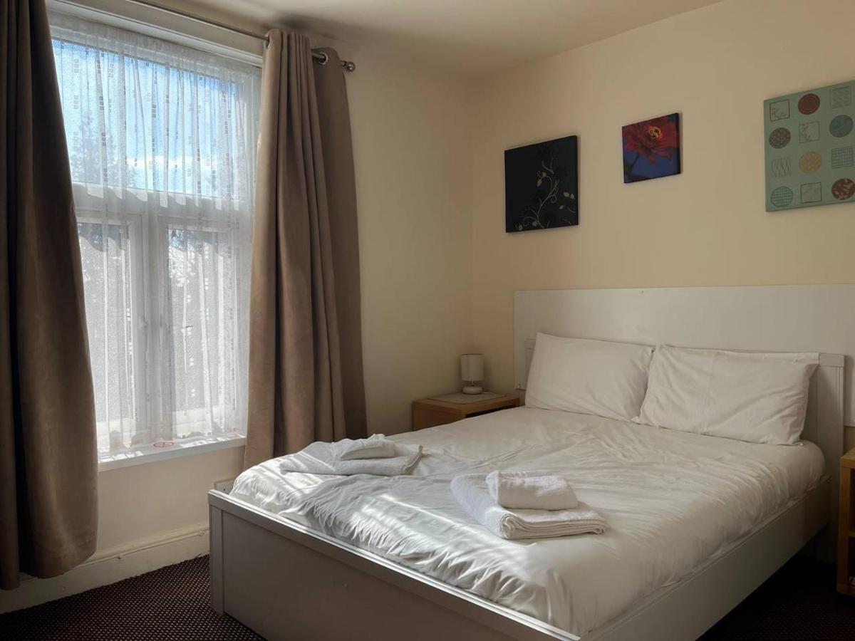 City Centre Guest House Gloucester Room photo