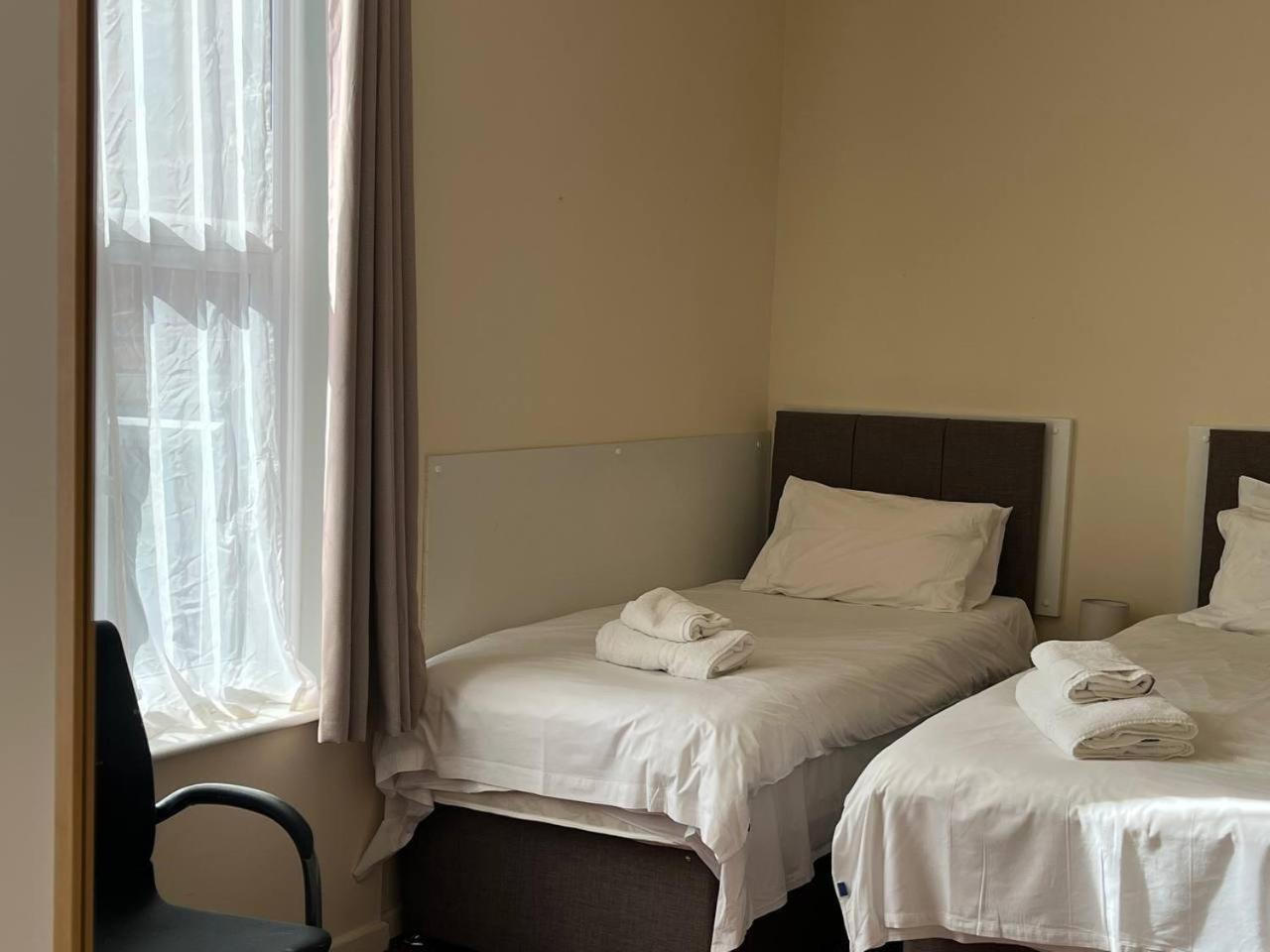 City Centre Guest House Gloucester Room photo